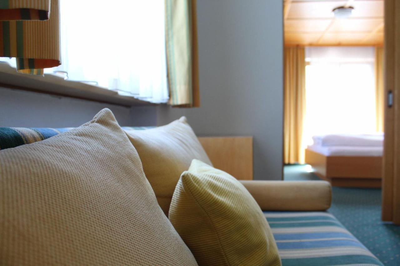 Wanderhotel Garni Cresta Schruns Εξωτερικό φωτογραφία