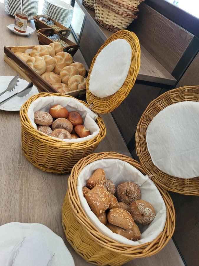 Wanderhotel Garni Cresta Schruns Εξωτερικό φωτογραφία